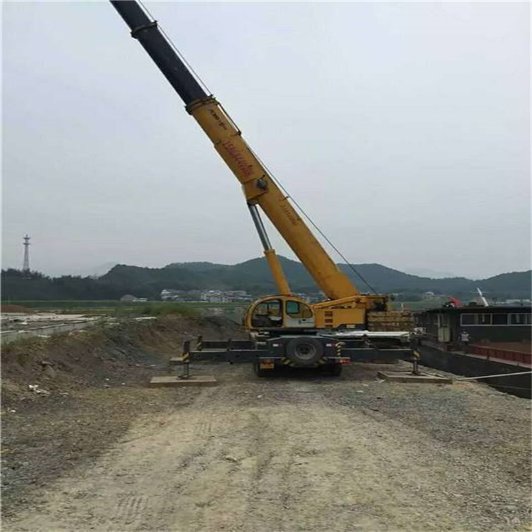 临沭重型吊车租赁费用